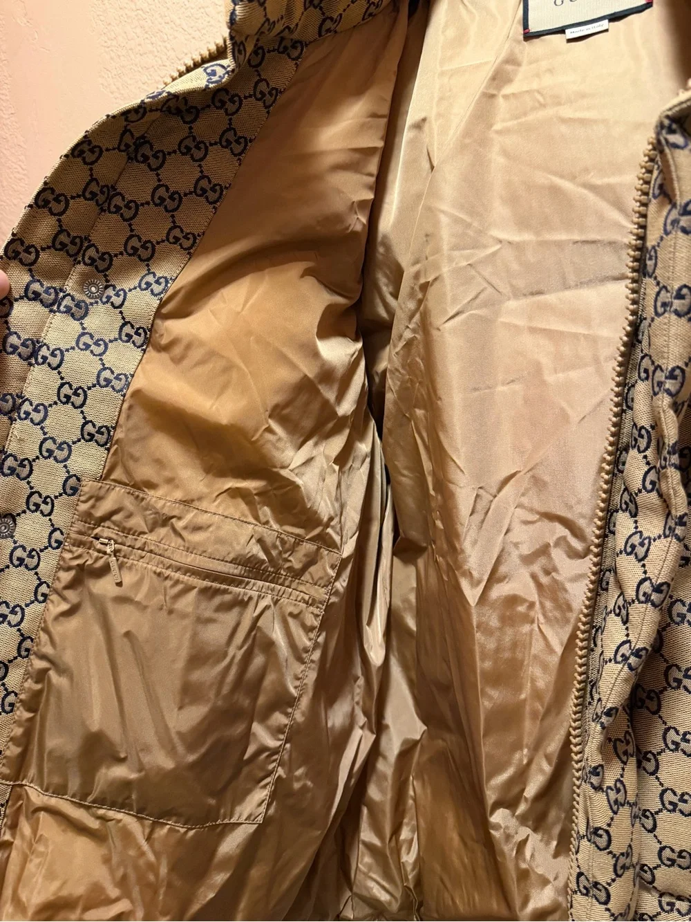 New Authentic Gucci GG Supreme Puffer Jacket Coat Tan Navy Size IT 50 / US L